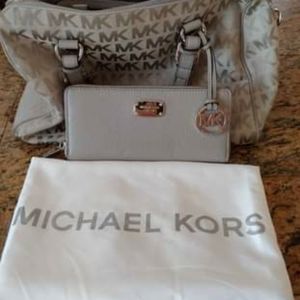 Authentic Michael Kors set